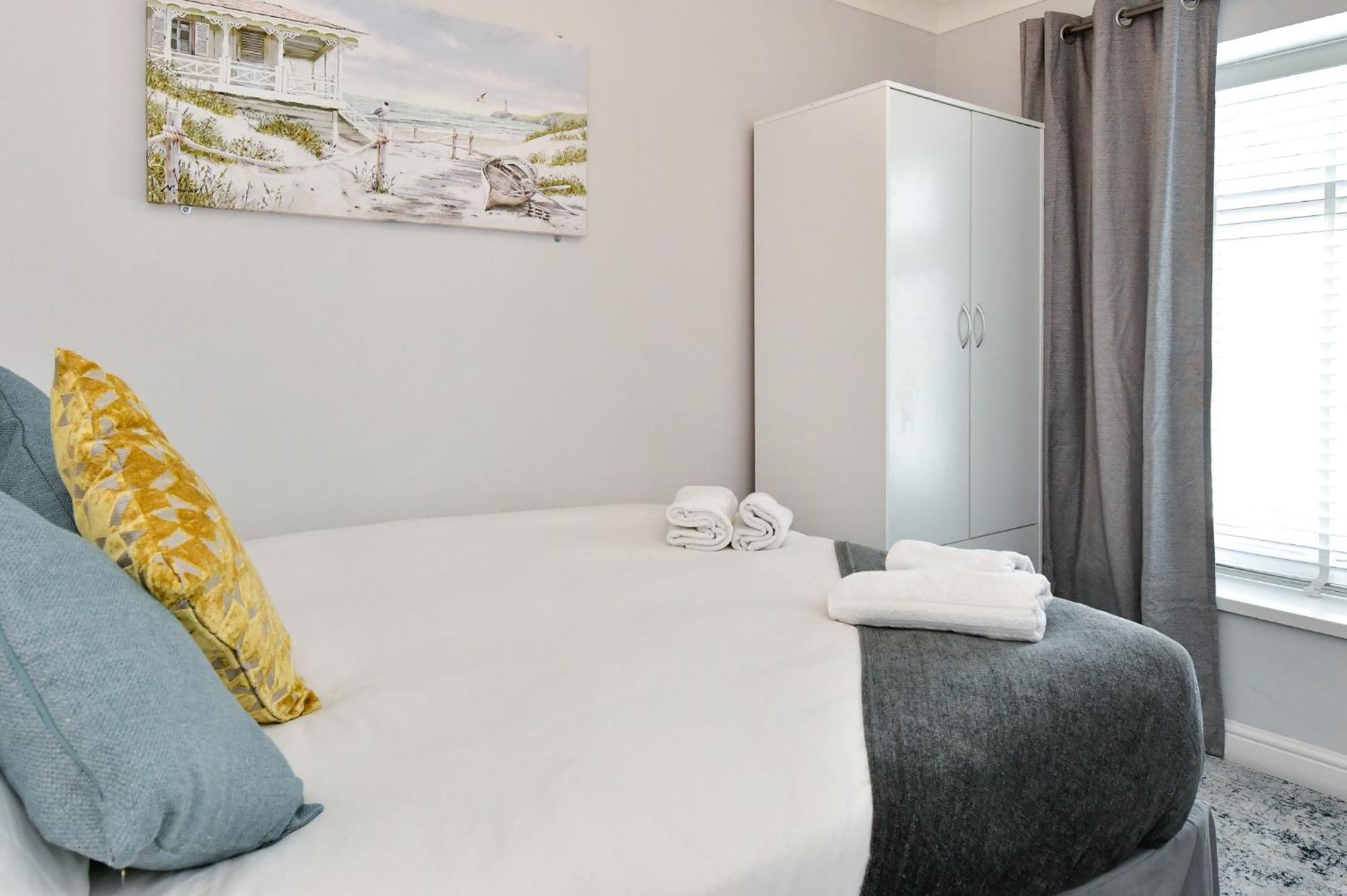 Free Parking - Heart Of The City - Superb Townhouse & Garden - Peaceful Area But Only 5Min Walk To Beach, Shops, Bars, Arena, Marina, Parks 斯旺西 外观 照片