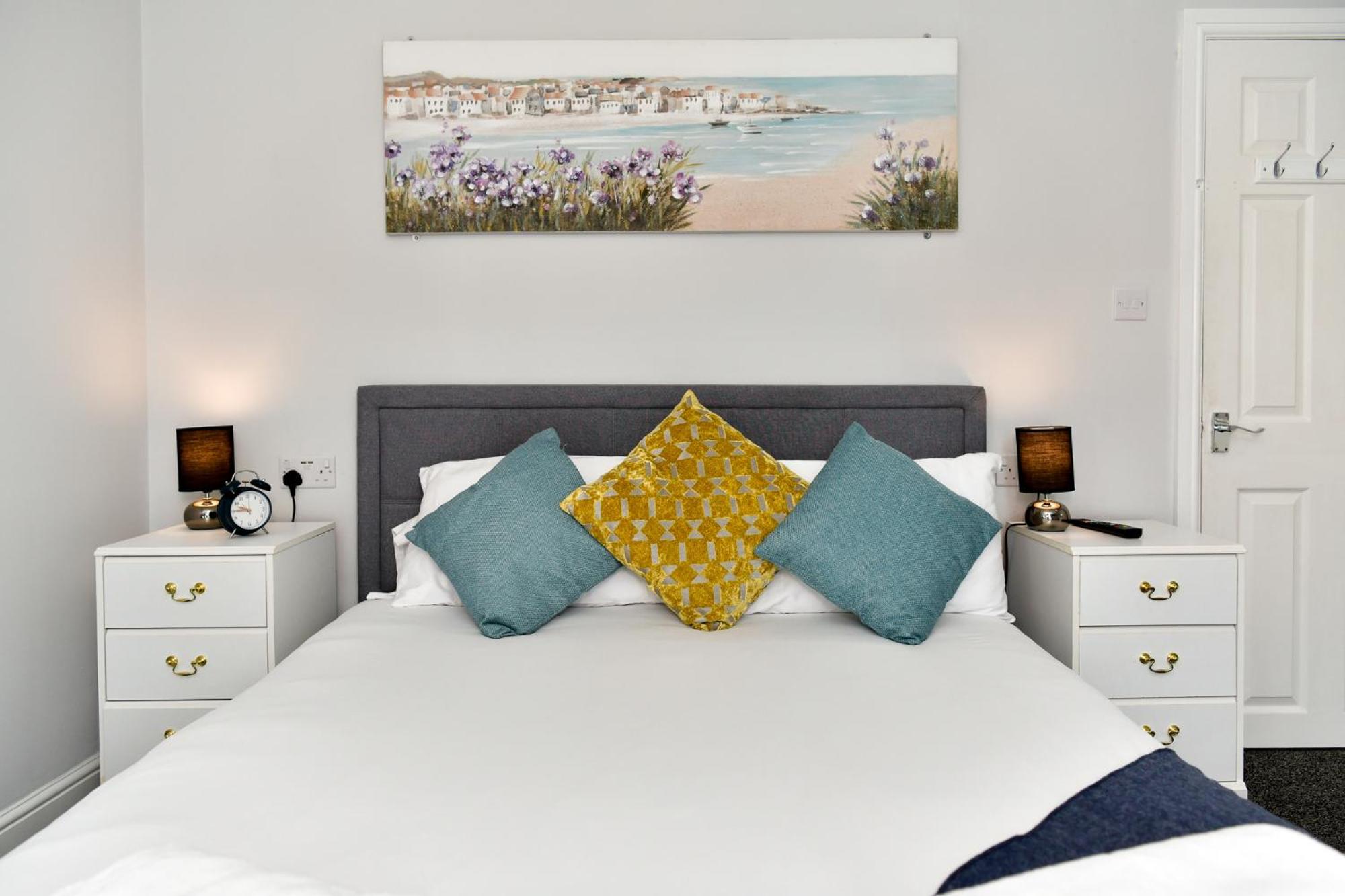 Free Parking - Heart Of The City - Superb Townhouse & Garden - Peaceful Area But Only 5Min Walk To Beach, Shops, Bars, Arena, Marina, Parks 斯旺西 外观 照片