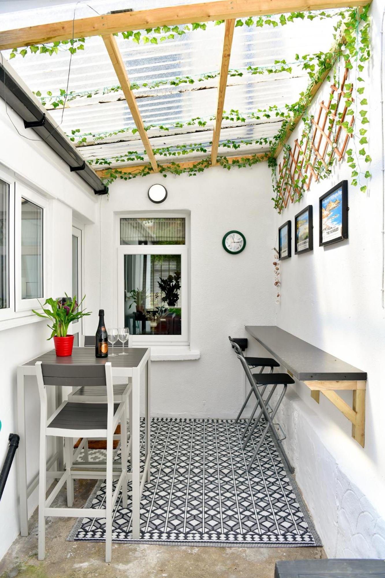 Free Parking - Heart Of The City - Superb Townhouse & Garden - Peaceful Area But Only 5Min Walk To Beach, Shops, Bars, Arena, Marina, Parks 斯旺西 外观 照片